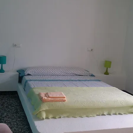 Grande Maison De Vacance Proche De La Vinaros